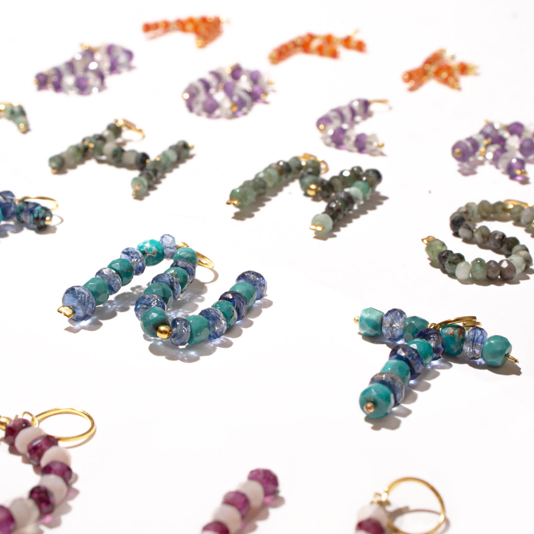 INICIALES, LAS LETRAS QUE LLEGAN AL CORAZÓN