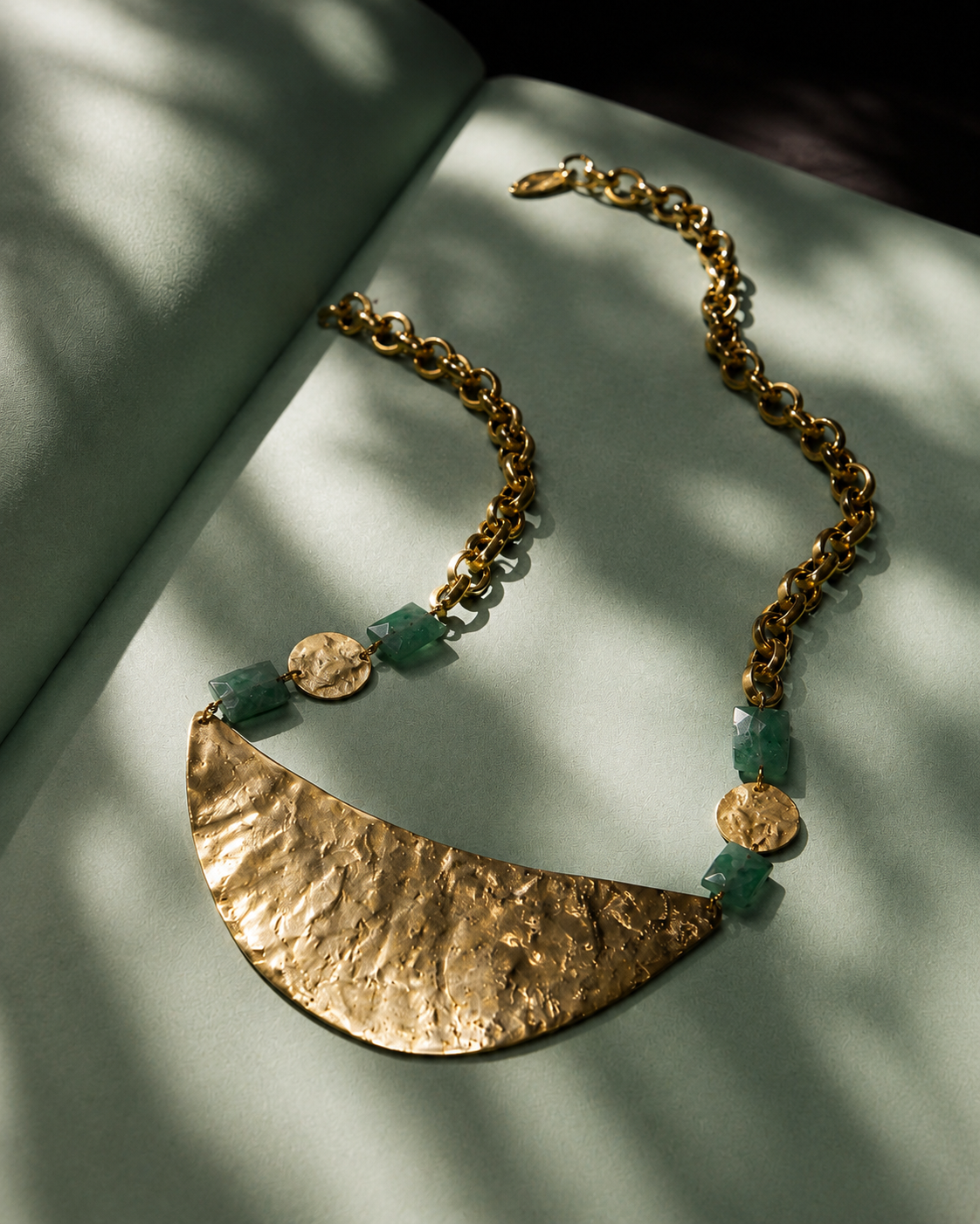 Tide Choker with Green Quartz