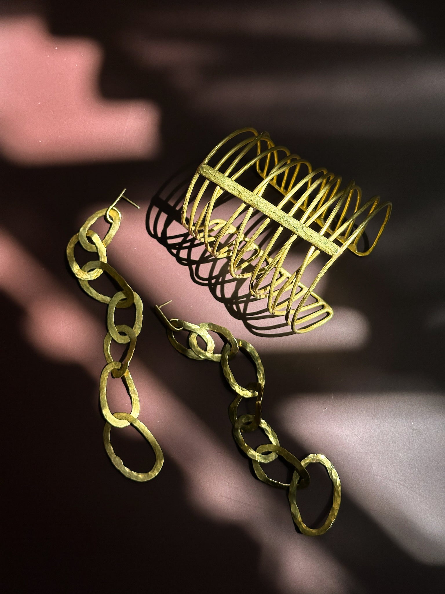Bracelet 13 Lines with a Central Detail