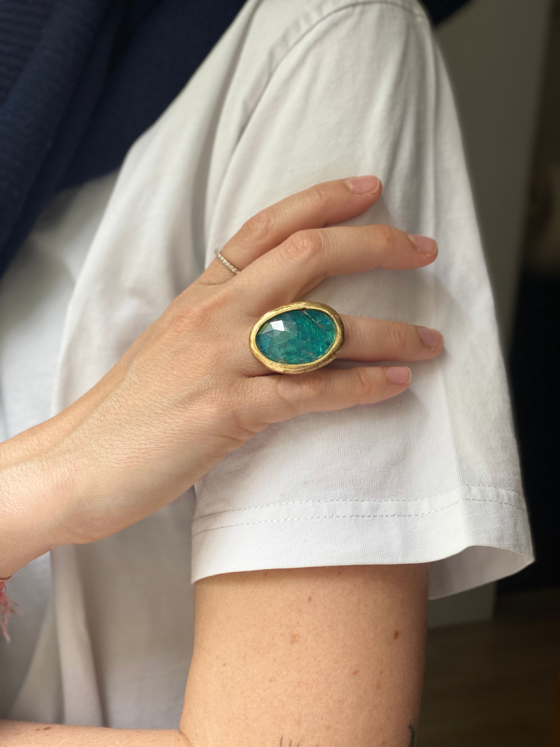 Apatite triplet ring