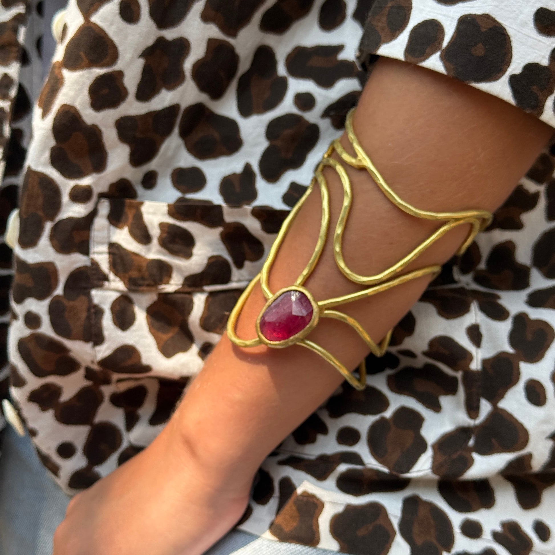 Brazalete Ondas con Zafiro