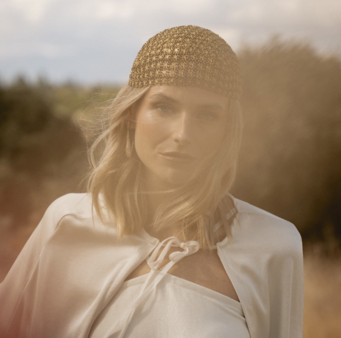 Corona Alma Olga Prieto: joya para llevar a la cabeza