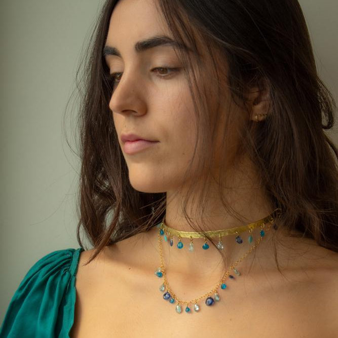 Hammered choker with Apatite, Turquoise, Topaz and Kaynite