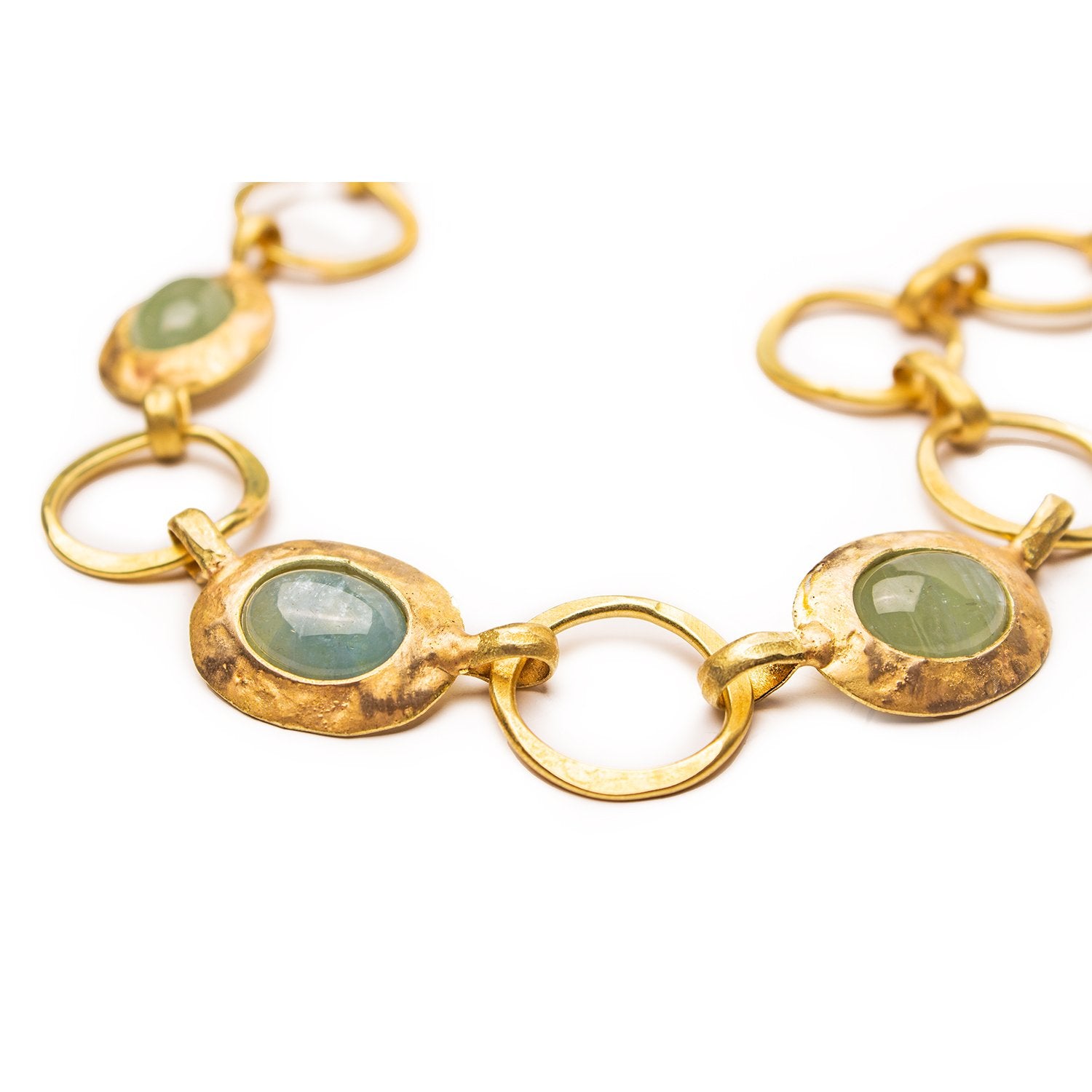 Choker with three Aquamarines